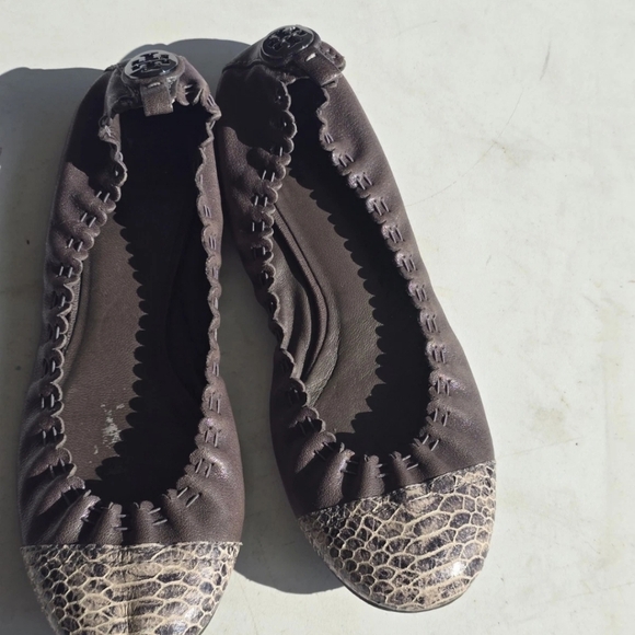 Tory Burch Chelsea Gray Leather Snakeskin Cap-Toe Ballet Flats 7M Women Shoes - Picture 6 of 12